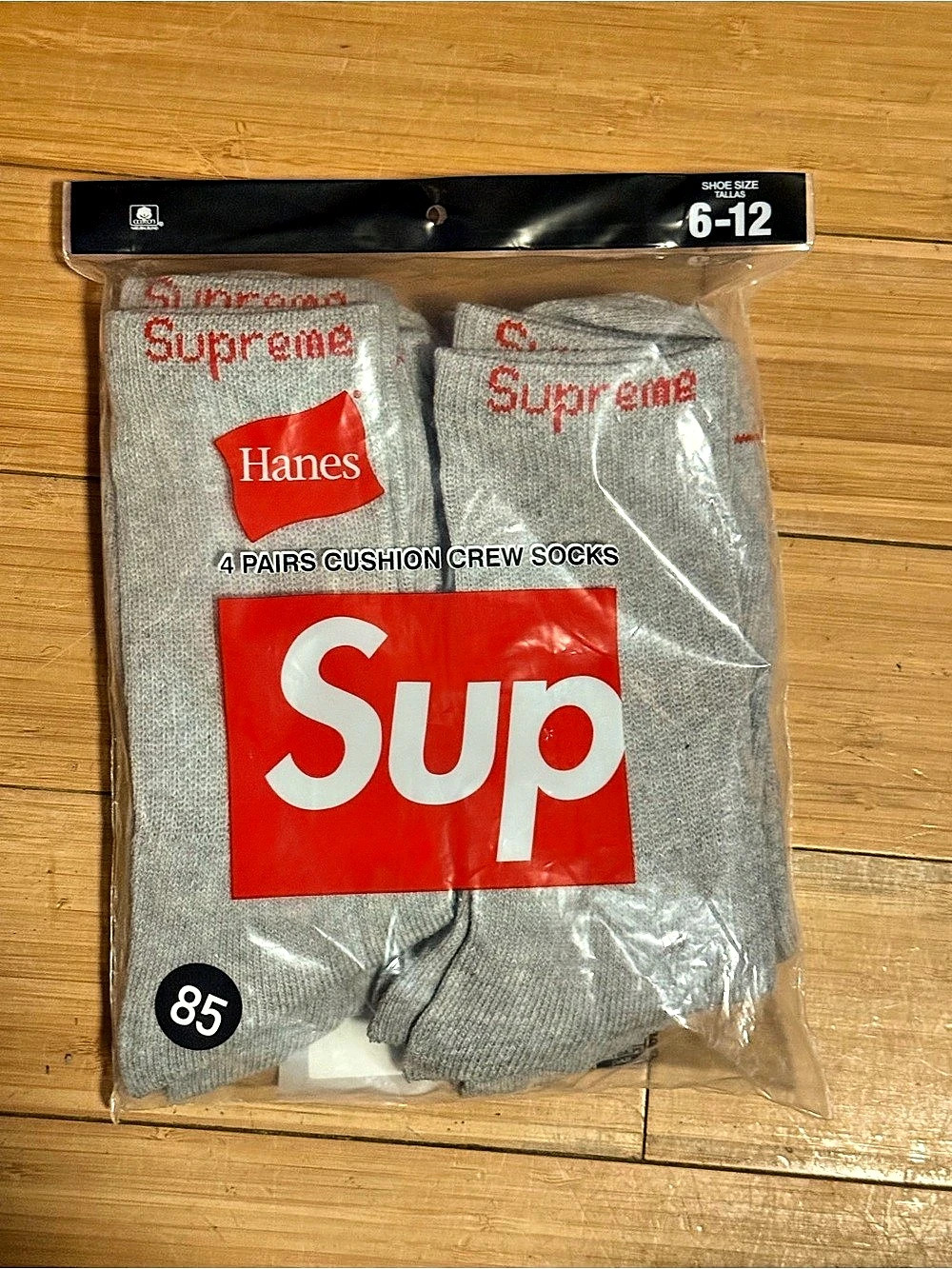 Supreme Hanes Cushion Crew Socks 4 Pack Gray Socks US 6-12 NWT